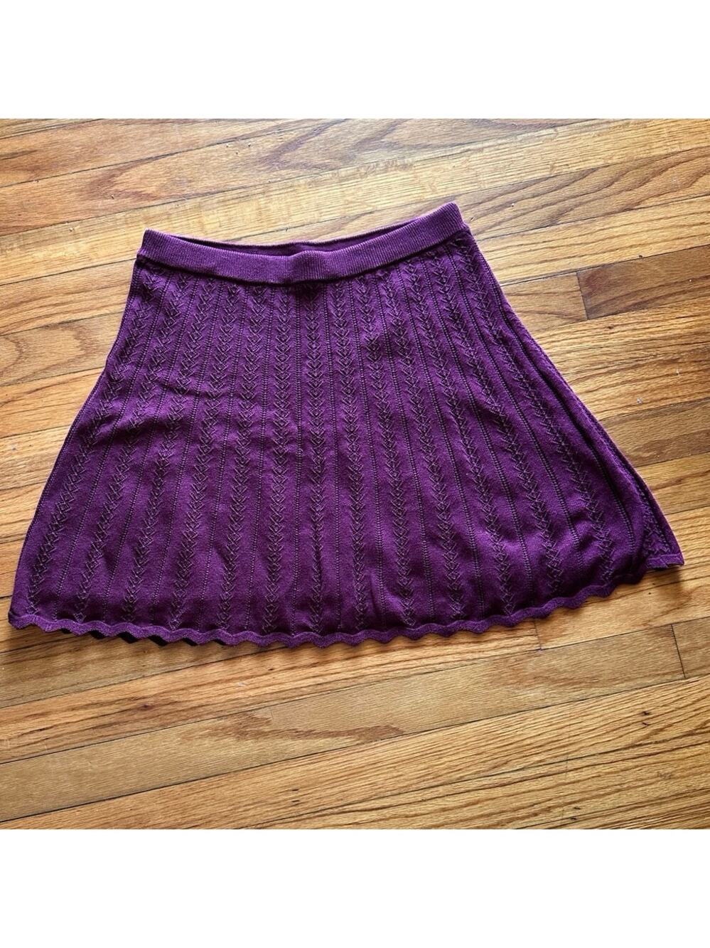 Gap Tuscan Red Pointelle Mini Skirt M – Soft Cotton Feminine Chic